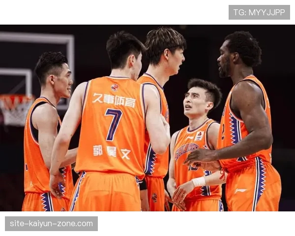 篮球比赛中双方同时犯规怎么判罚？解读最新规则下的处理原则